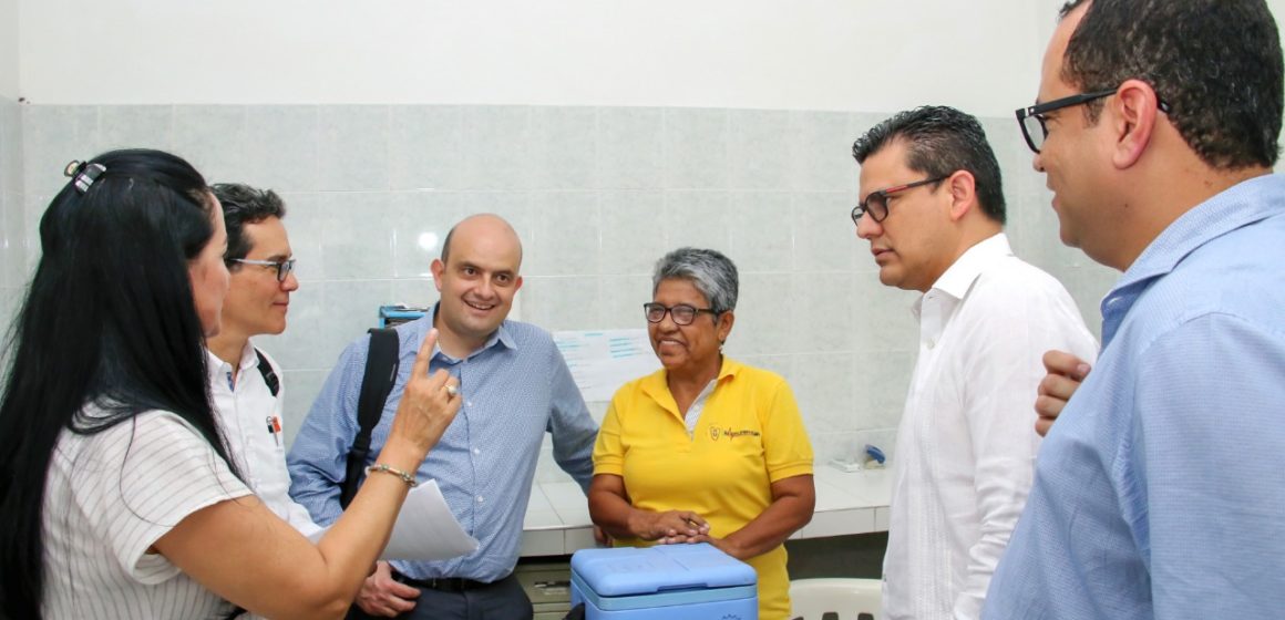 “El hospital de Puerto sirve a la comunidad y dan ganas de ayudarle”: viceministro de Salud Pública