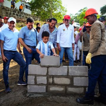 #AtlánticoLíderEnObras: Primero Eduardo Verano trajo el agua potable, ahora el alcantarillado a Piojó