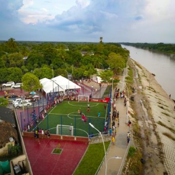 #AtlánticoLíderEnObras: Verano le dio a Santa Lucía la Plaza Bolívar y el Gran Malecón