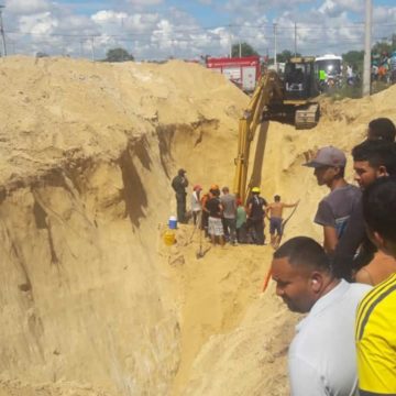 Muere obrero en derrumbe en obras de alcantarillado en Santo Tomás: otros dos resultaron heridos