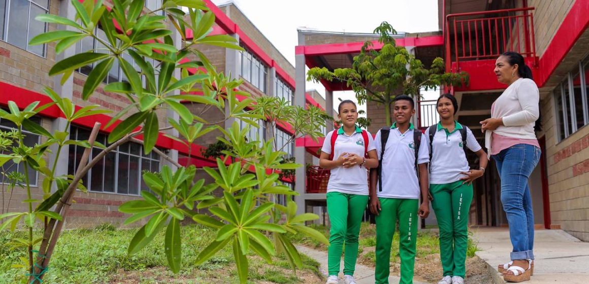 Iniciativa entre la Fundación Scholas y la Gobernación beneficia a 353 estudiantes
