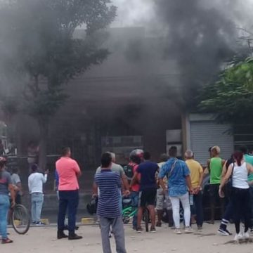 Se incendió un local comercial de la calle Murillo