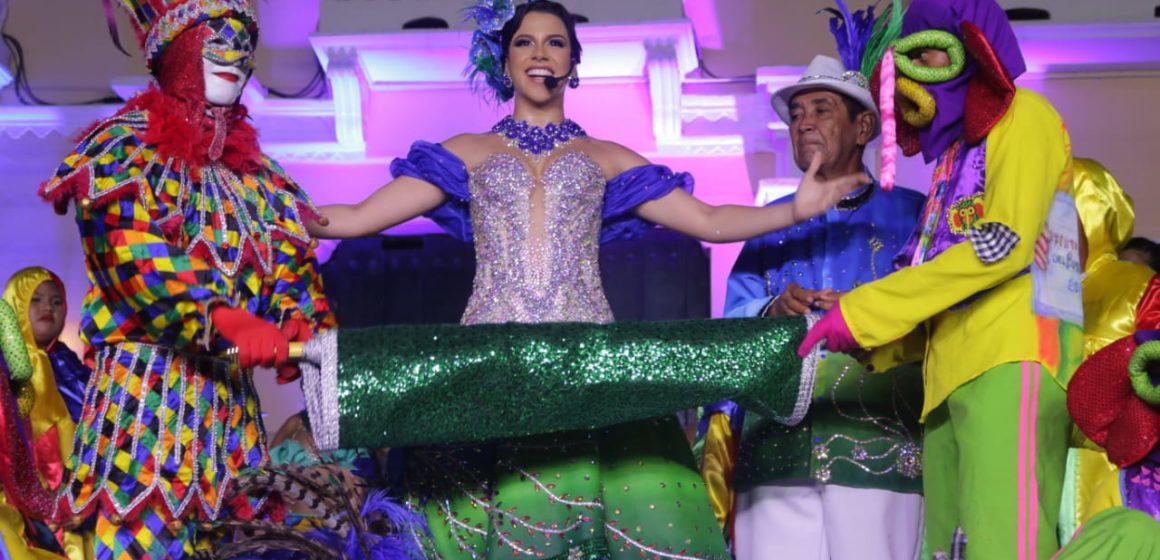 Reina del Carnaval de Soledad ordena   iniciar “paro carnavalero” en la lectura del bando