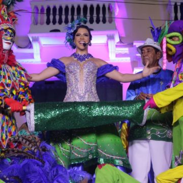 Reina del Carnaval de Soledad ordena   iniciar “paro carnavalero” en la lectura del bando