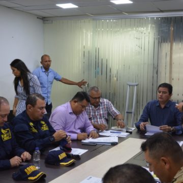 En Consejo de Seguridad  Alcalde Ucrós propone aumento de pie de fuerza