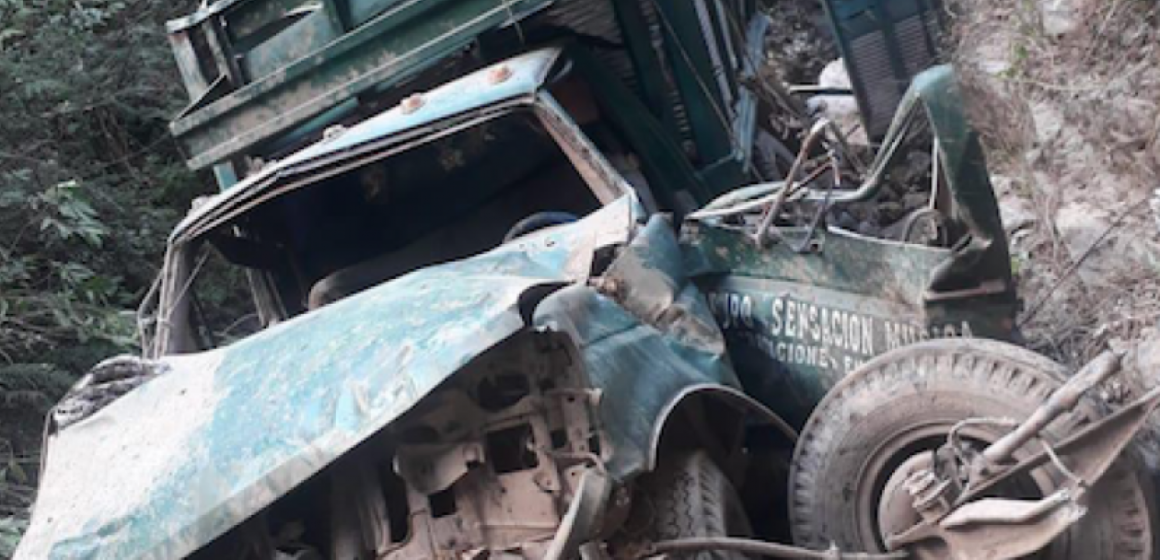 Atroz: hallan 10 cuerpos calcinados en un vehículo en Guerrero, México