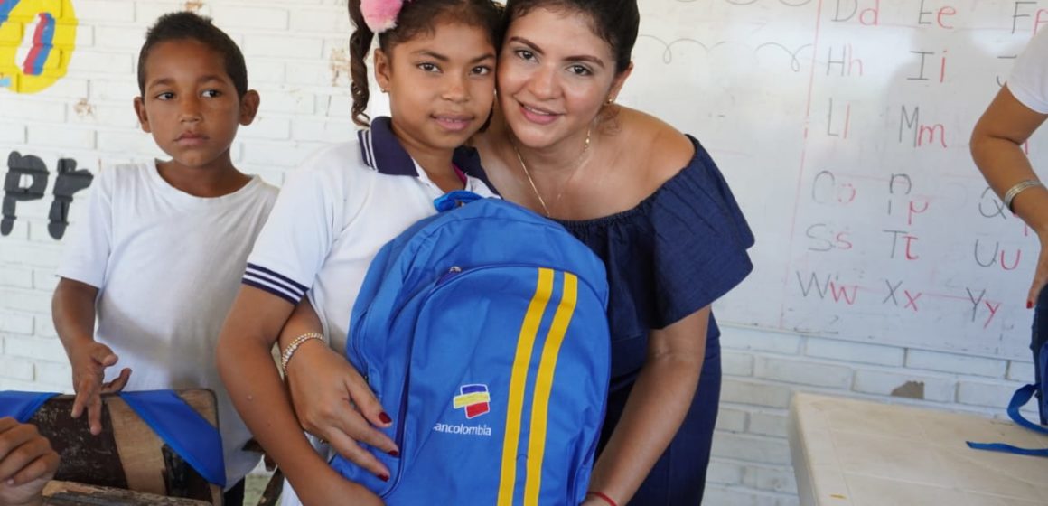 Primera Gestora Social de Soledad inicia programa de mejoramiento escolar para niños de  la isla Cabica