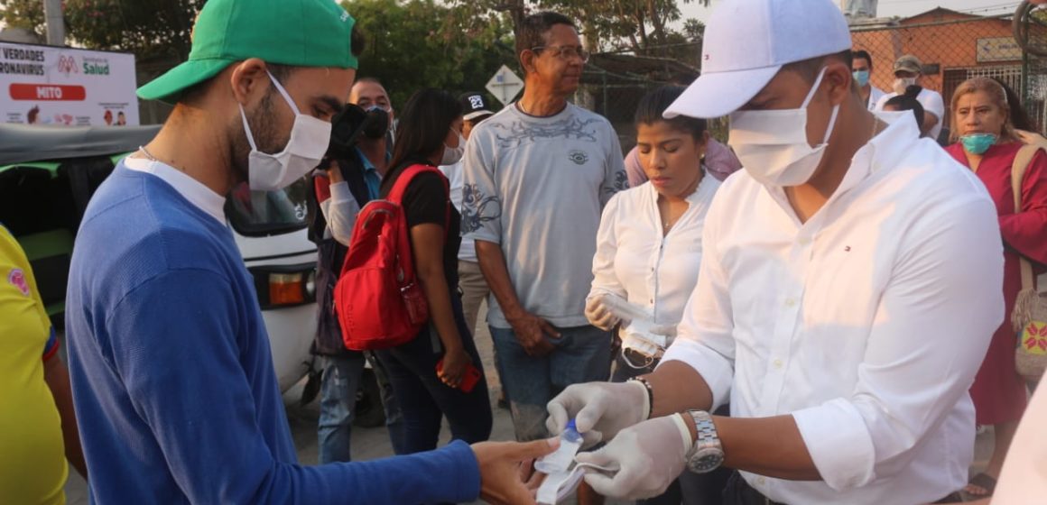 Alcalde Rumenigge Monsalve entrega kits de bioseguridad a malamberos para prevenir el coronavirus