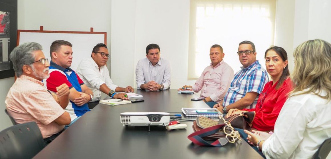 Alcaldía de Soledad y Alumbrado Público estudian proyectos para ampliar cobertura de servicio