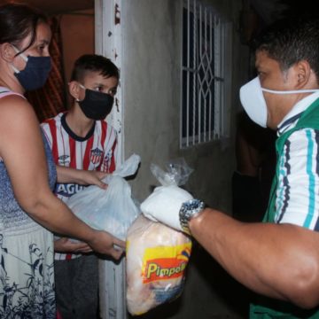#Noche22 |  Alcalde Rumenigge Monsalve y la Armada Nacional hicieron entrega de ayudas humanitarias