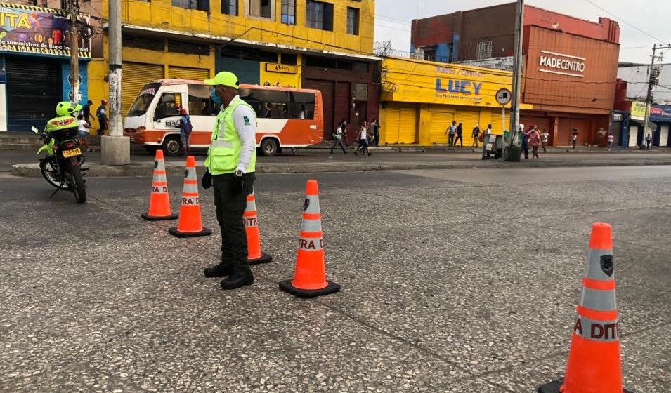 SE IMPLEMENTAN PUNTOS DE ASCENSO Y DESCENSO DE PASAJEROS DE BUSES INTERMUNICIPALES