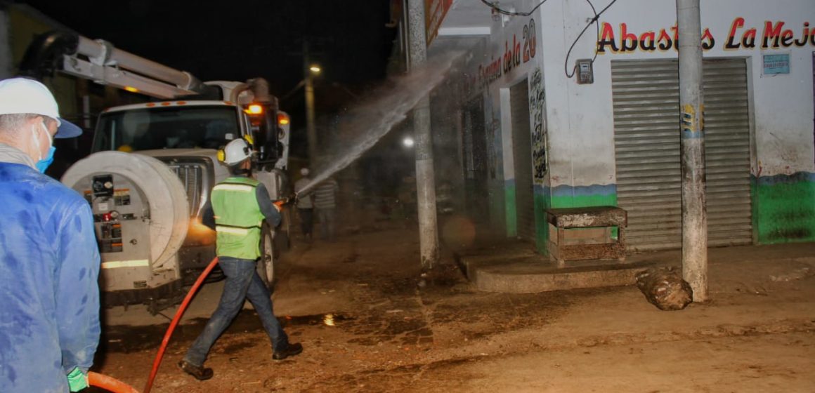 Alcaldía de Soledad garantiza lavado y desinfección de áreas públicas para prevenir la propagación del Covid-19