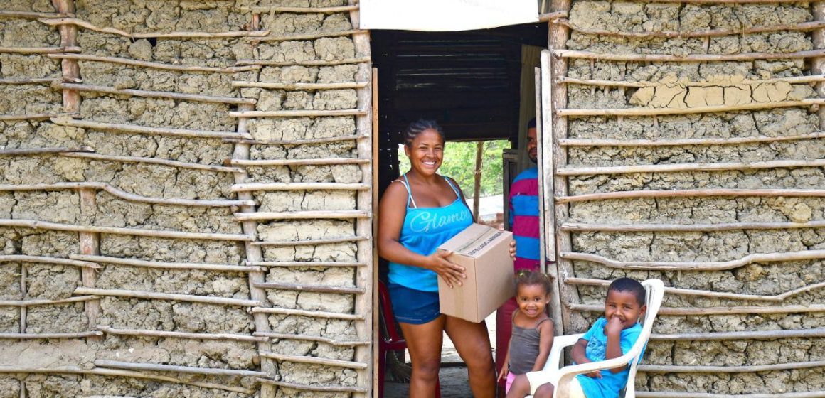 Con alma y corazón hemos entregado las ayudas para las familias en Atlántico: Elsa Noguera