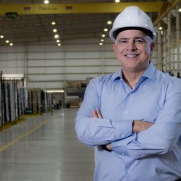 Gobierno debe reanudar producción industrial gradualmente después del 27 de abril: Christian Daes