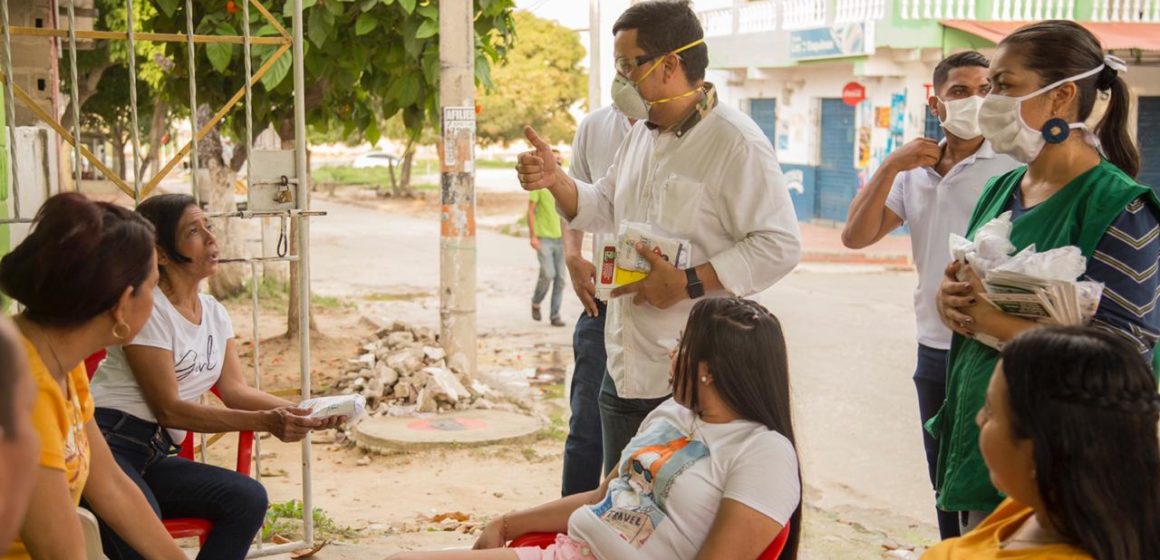Alcalde Óscar Pantoja y gobernadora Elsa Noguera realizan campaña de sensibilización en barrios que registran más casos de coronavirus en Malambo