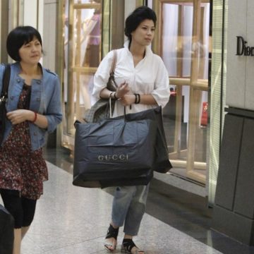 Hong Kong ofrece una ayuda de 1.300 dólares a cada residente mayor de 18 años