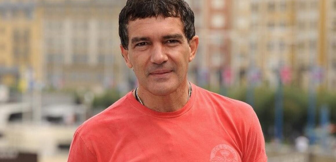 Antonio Banderas anuncia que está en cuarentena tras dar positivo para Covid-19