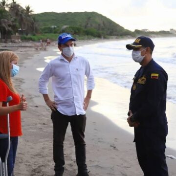 Gobernación del Atlántico entregó kits de bioseguridad en Juan de Acosta para preparar apertura de playas