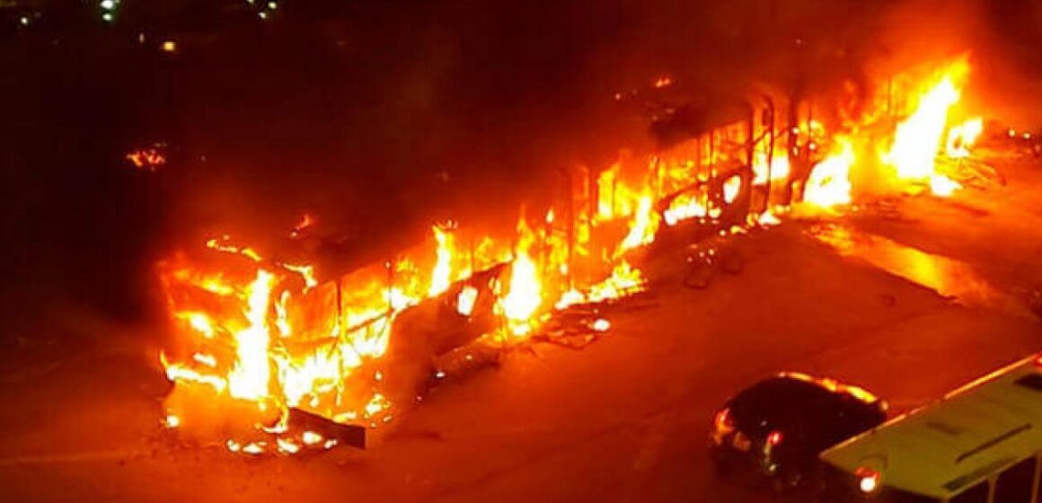 Violentas protestas en Bogotá dejaron 7 muertos: MinDefensa anuncia despliegue militar