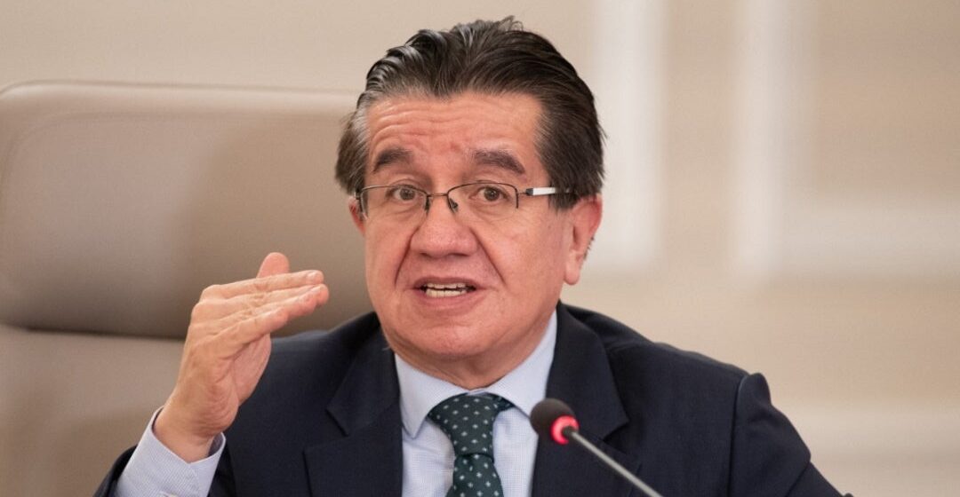 Ministro de Salud: “No habrá restricciones a vuelos de ningún país”