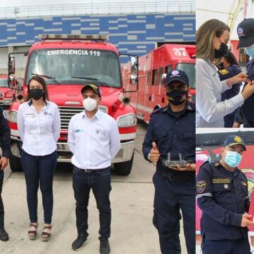 Alcaldía entrega certificación de manejo de drones a seis bomberos