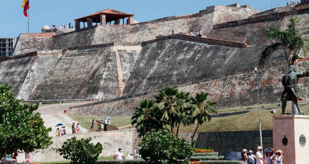 NUEVA Y MODERNA ILUMINACION PARA EL CASTILLO SAN FELIPE DE BARAJAS DE CARTAGENA.