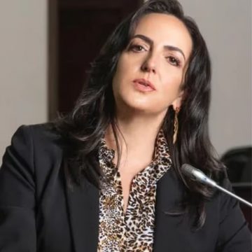 MARIA FERNANDA CABAL HACE OFICIAL SU CANDIDATURA A LA PRESIDENCIA.