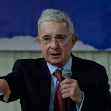 URIBE SE PRONUNCIA TRAS CONFESIONES  DE INVOLUCRADOS EN TEMA DE FALSOS POSITIVOS